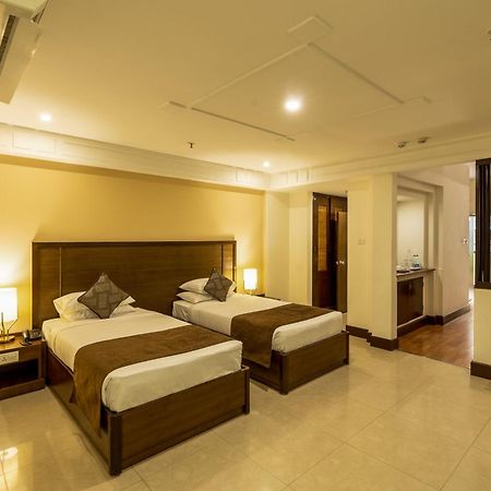 Hotel Ivory Tower à Bangalore Extérieur photo