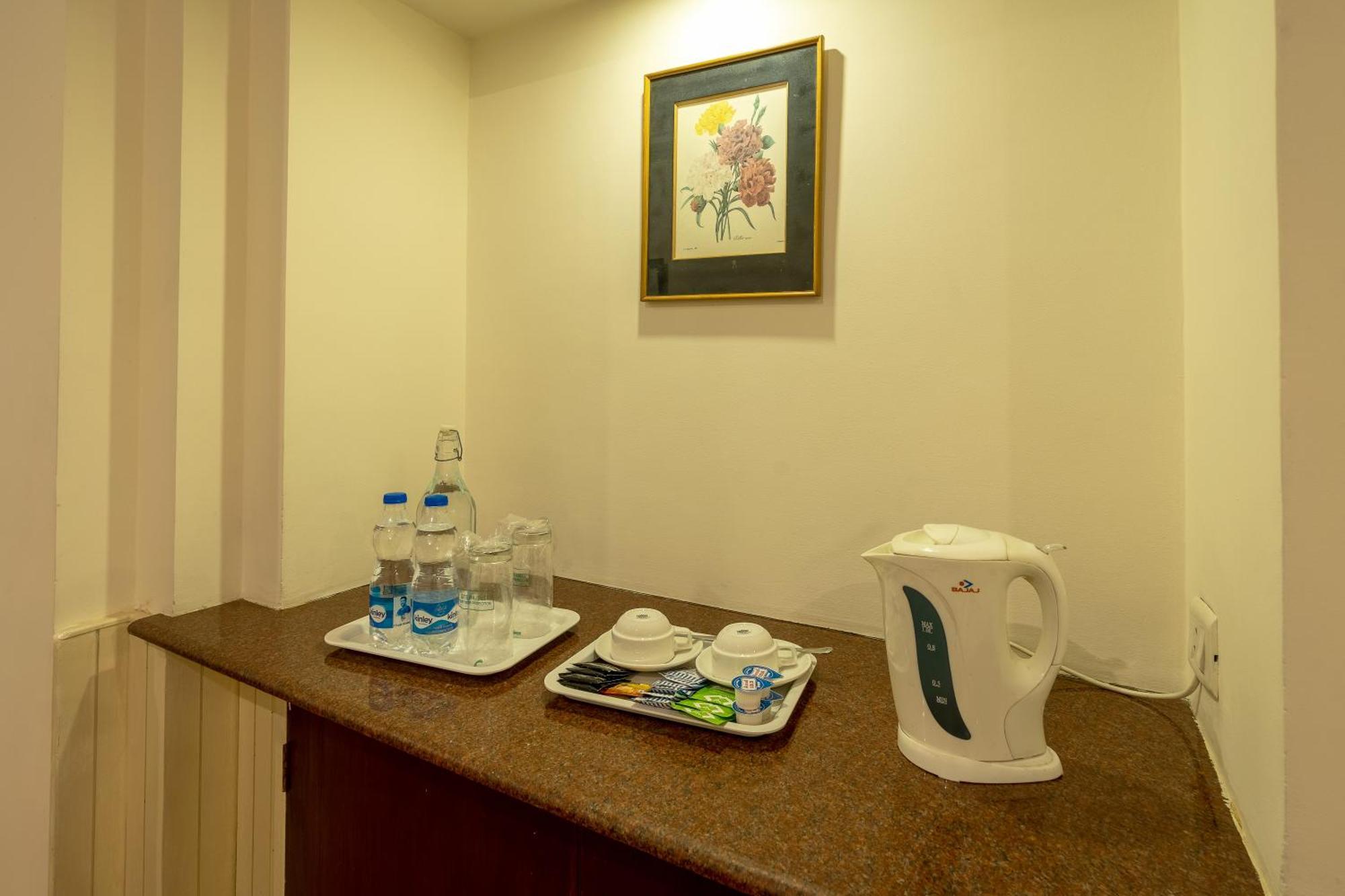 Hotel Ivory Tower à Bangalore Extérieur photo