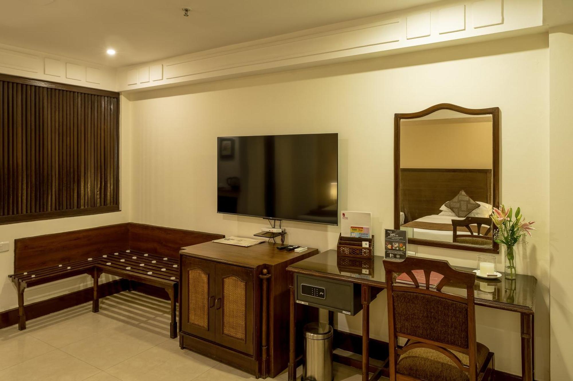 Hotel Ivory Tower à Bangalore Extérieur photo