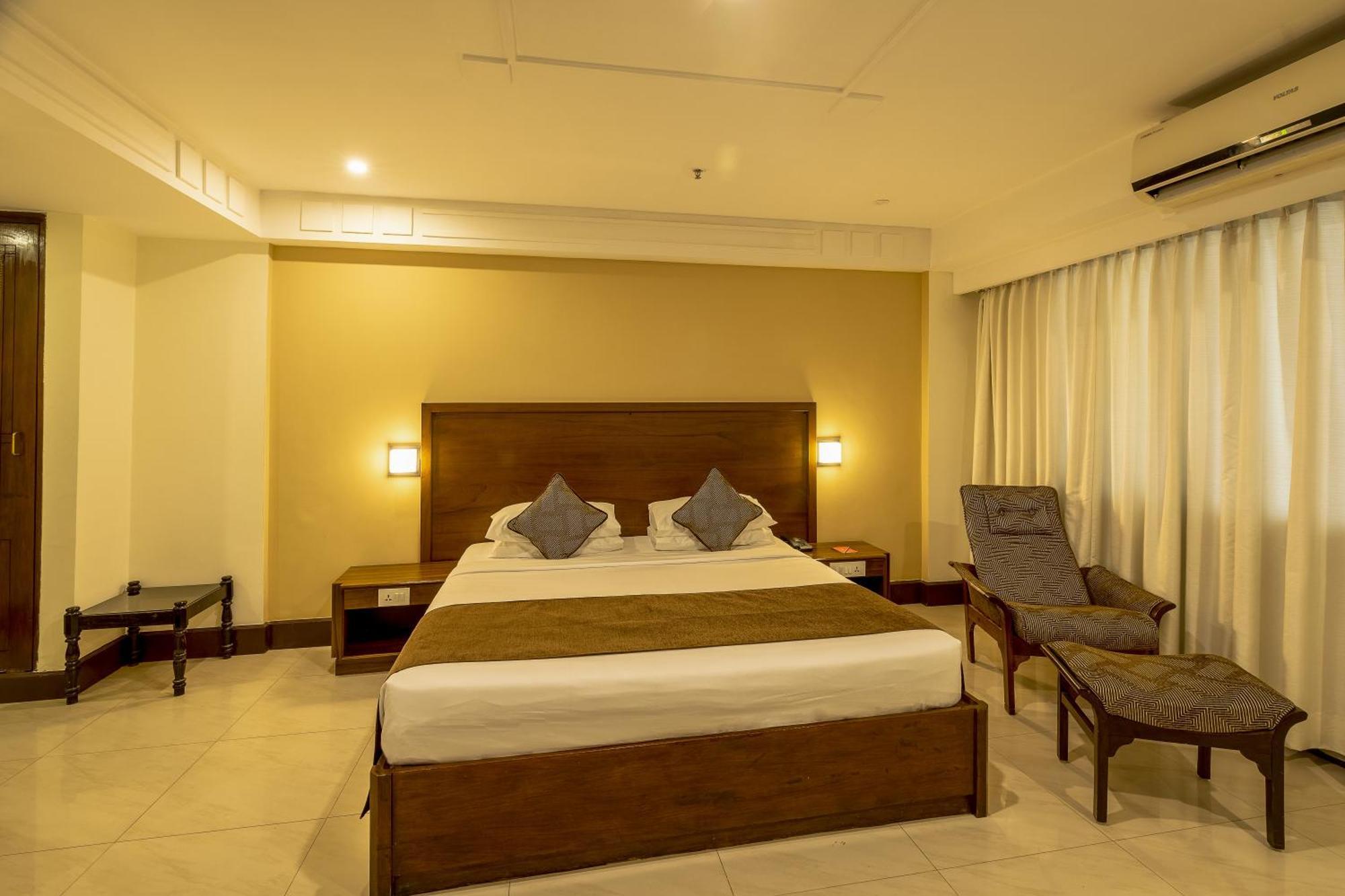 Hotel Ivory Tower à Bangalore Extérieur photo