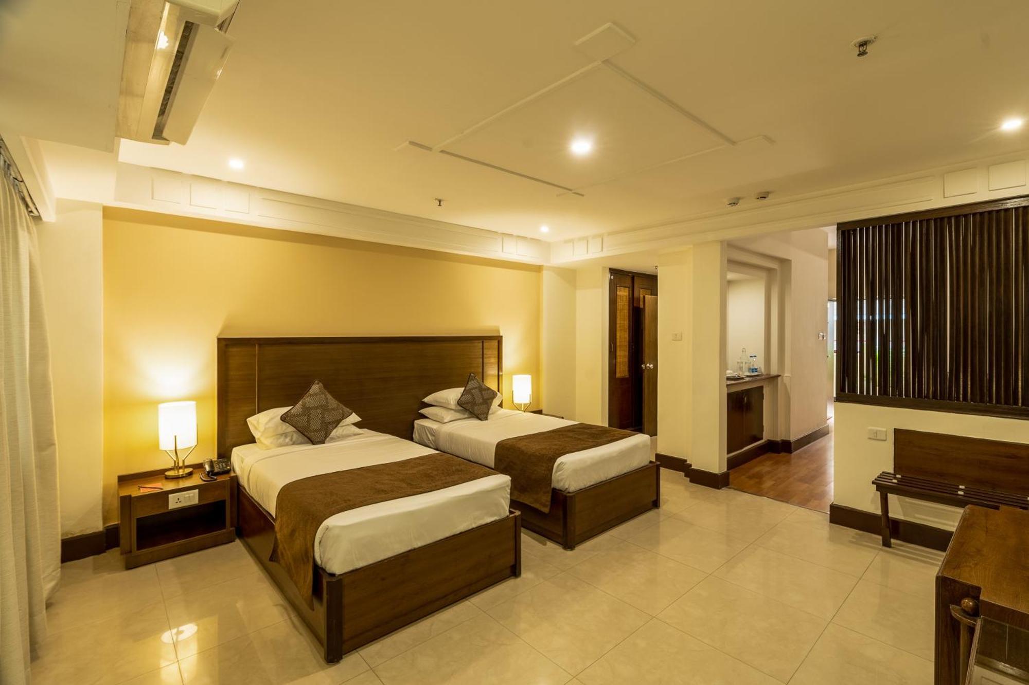 Hotel Ivory Tower à Bangalore Extérieur photo