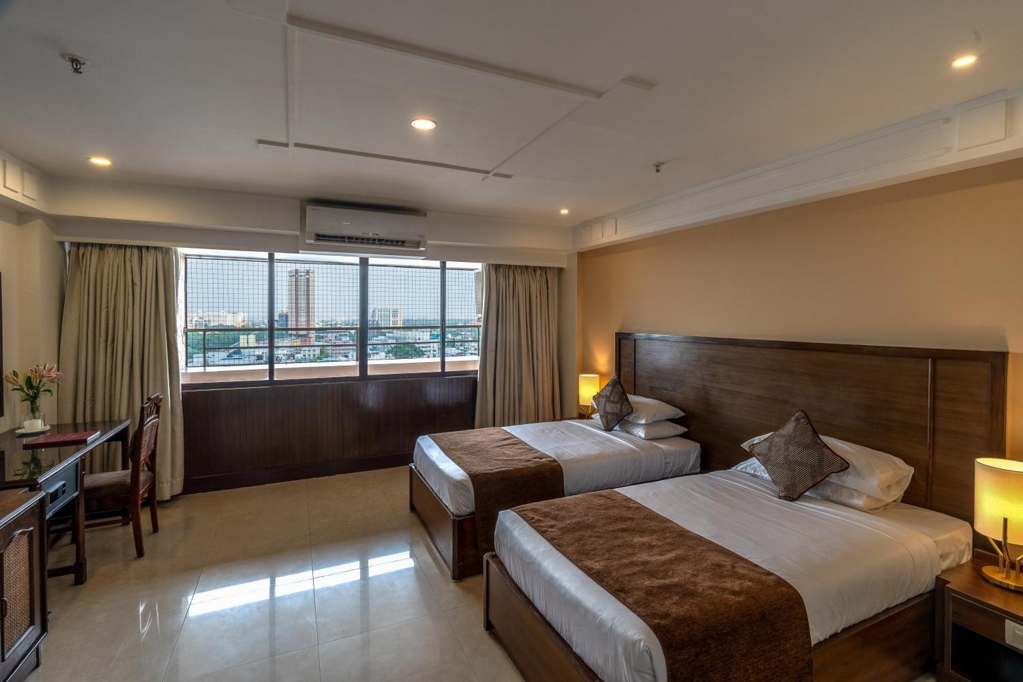 Hotel Ivory Tower à Bangalore Extérieur photo