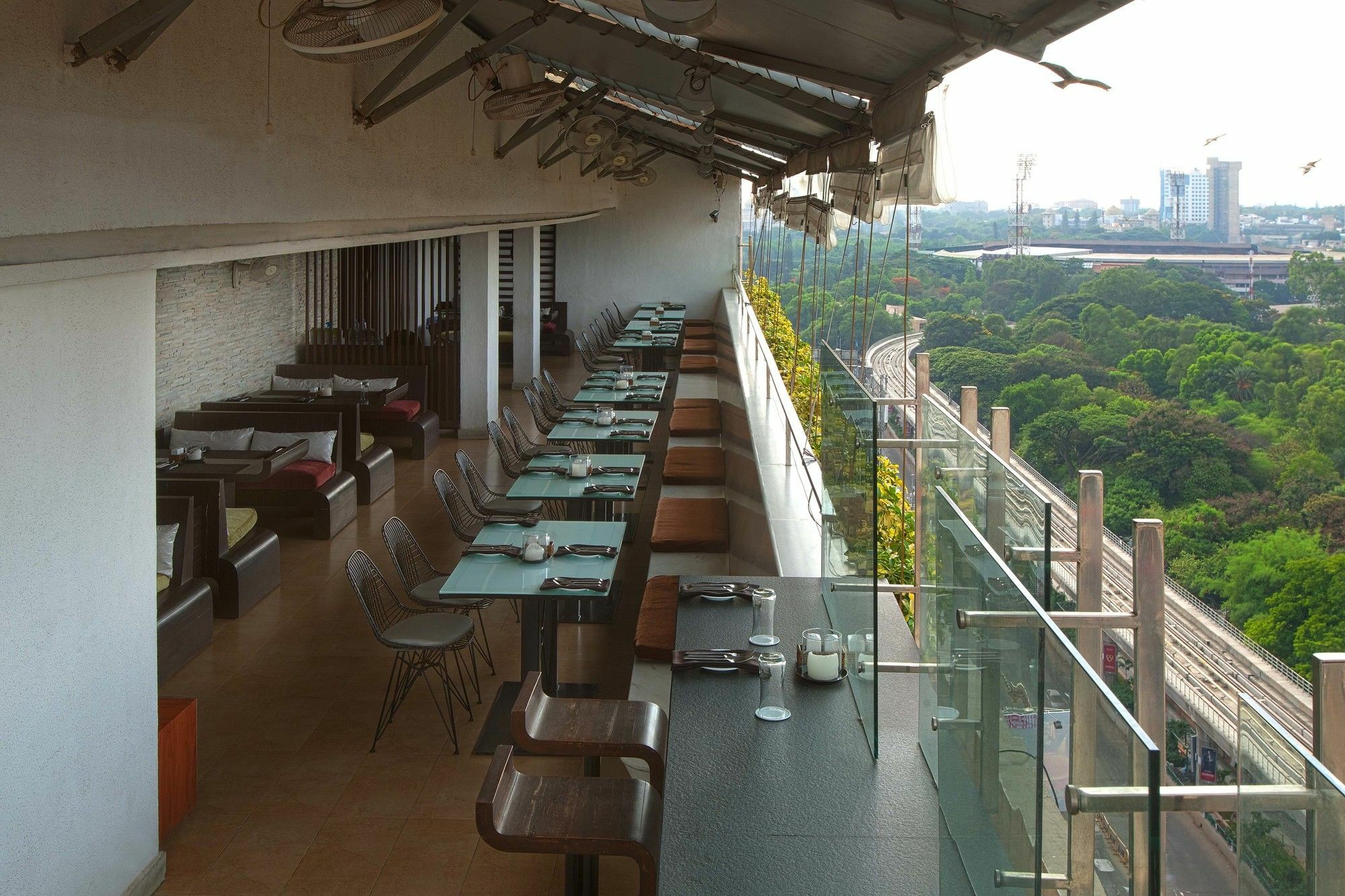 Hotel Ivory Tower à Bangalore Extérieur photo